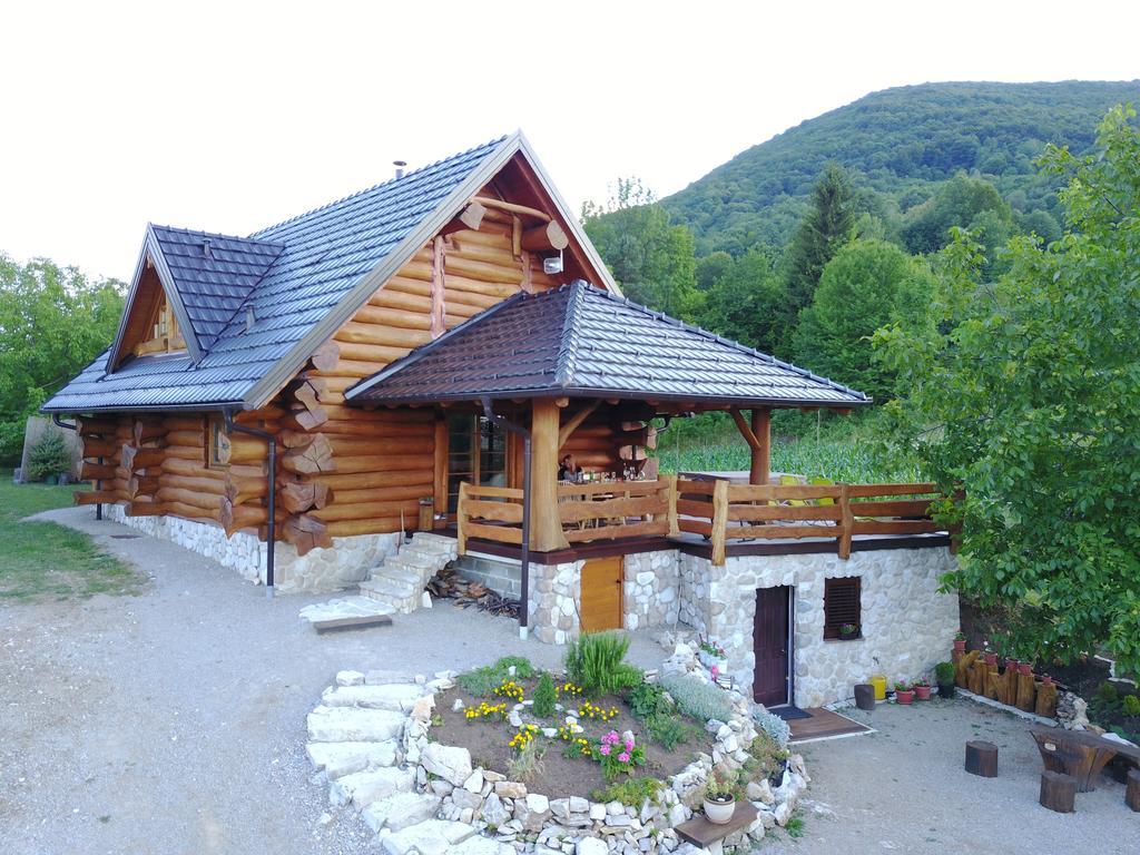 Bear'S Log Villa Селище Дрезницко Екстериор снимка