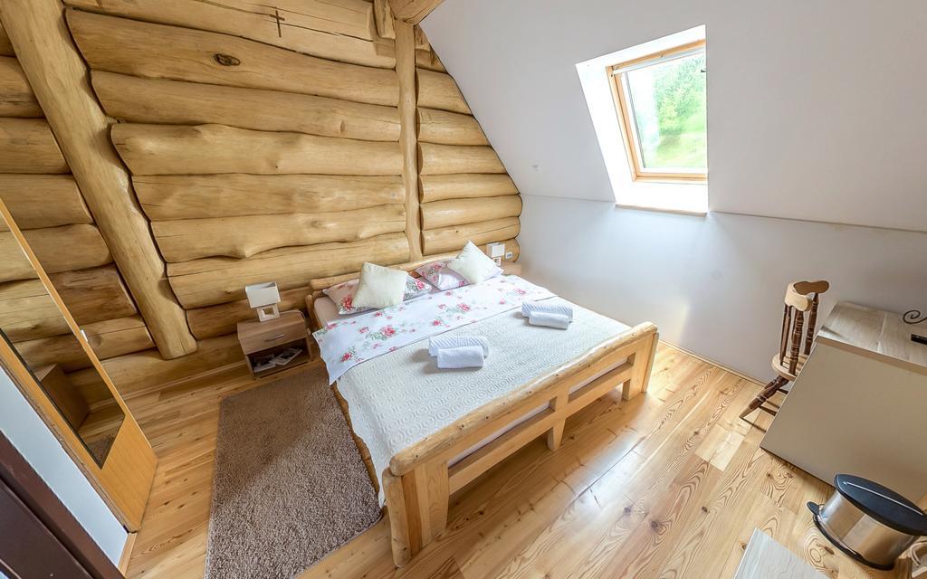 Bear'S Log Villa Селище Дрезницко Екстериор снимка